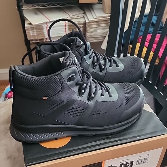 Women's BOGS COMP TOE size 8.5 brand New - Picture 1 of 7